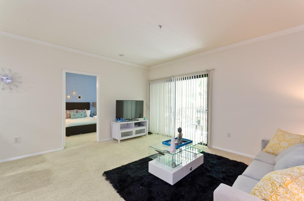 Popular Downtown La Bellagio Resort Suite Los Angeles Exterior photo